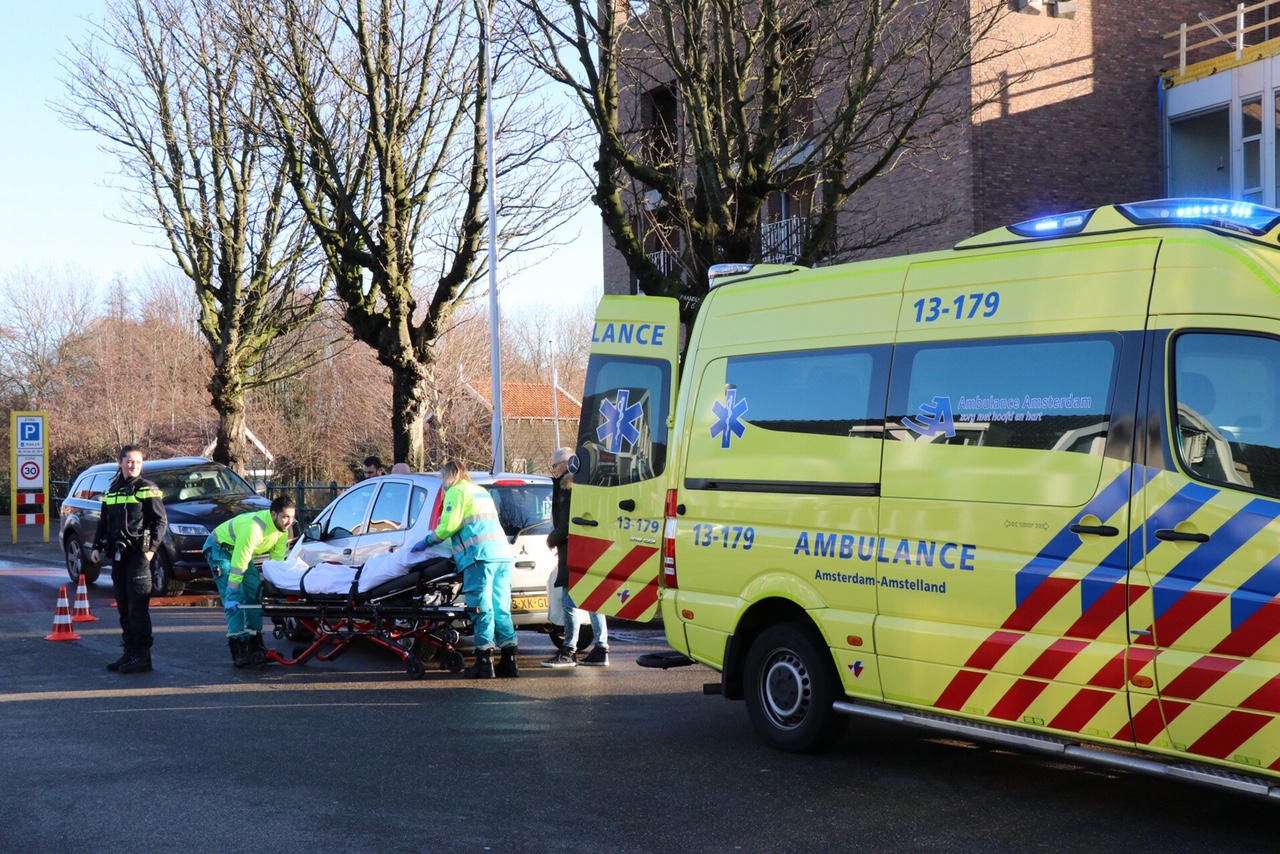 Vrouw Gewond Na Aanrijding - Nieuwe Meerbode