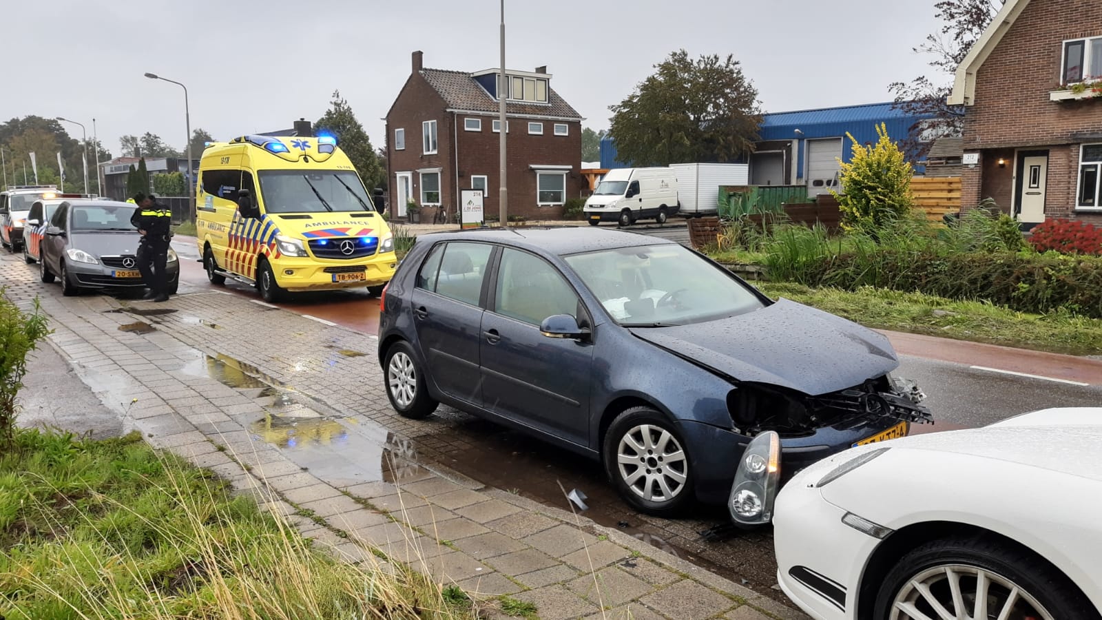 Flinke Schade Na Frontale Botsing - Nieuwe Meerbode